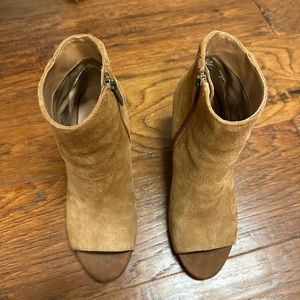 GUC Kenneth Cole open toe booties. Size 8.
